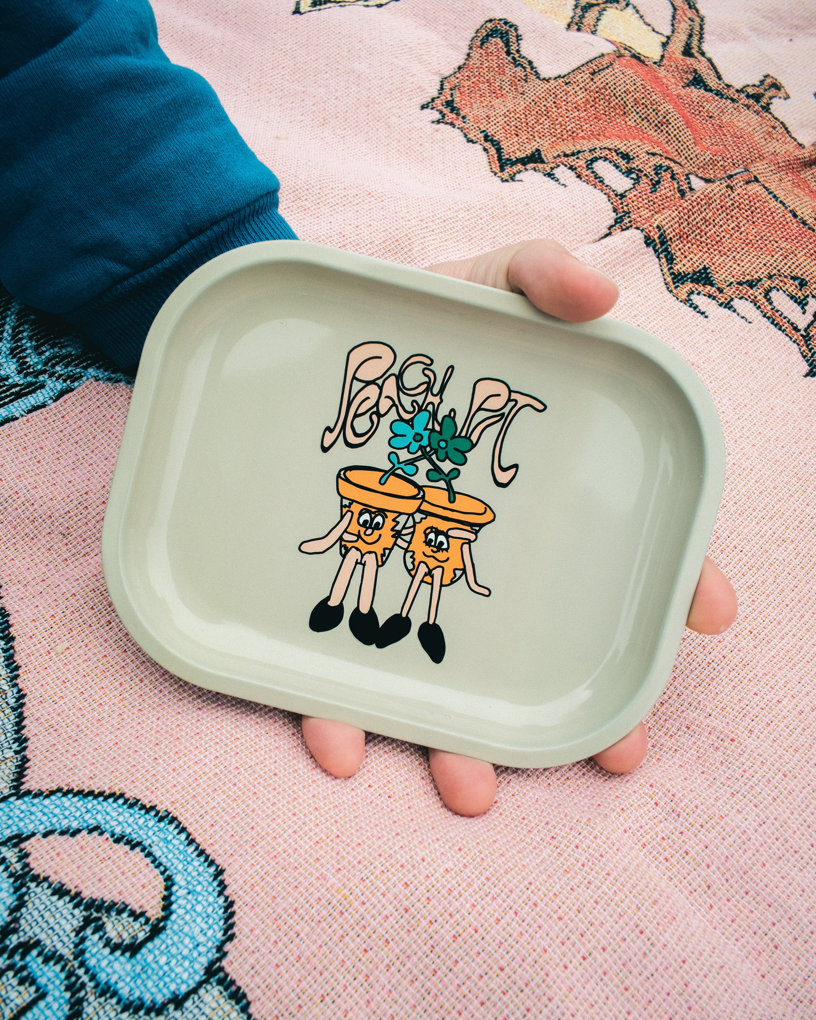 Peach Pit Tray